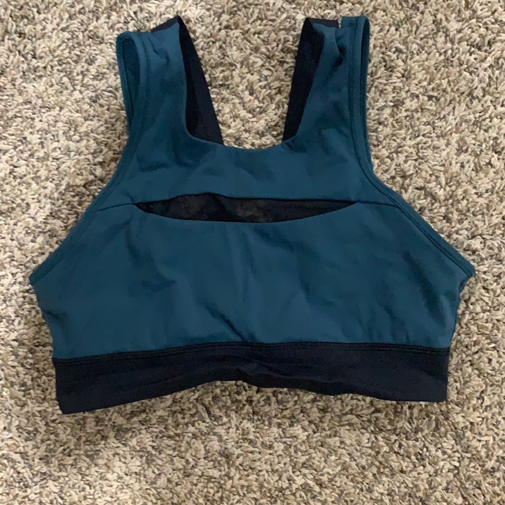 Lululemon sport bra